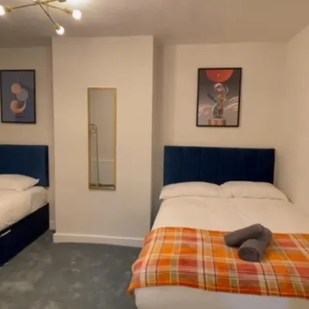 A Beautiful 2 Bedroom شقة ليدز
