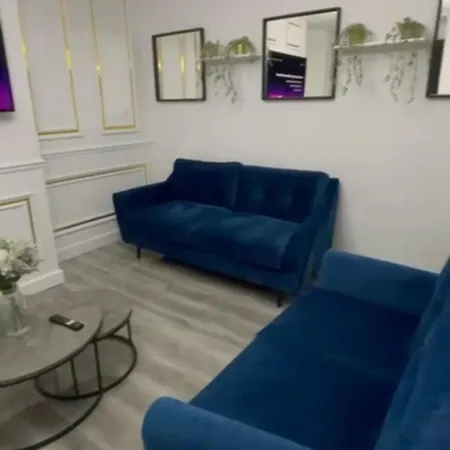 شقة A Beautiful 2 Bedroom ليدز